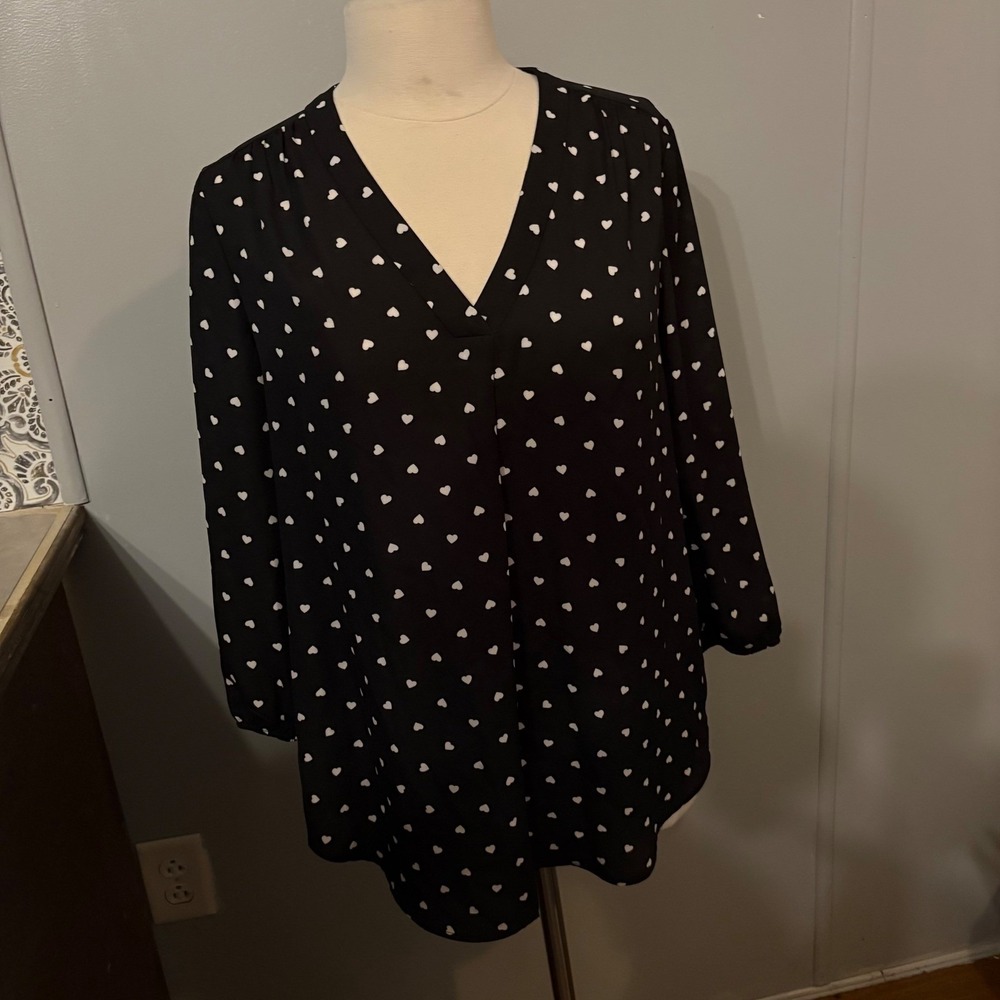 Jones New York Blouse Top Medium Black White Heart Print Long Sleeve - Picture 2 of 8